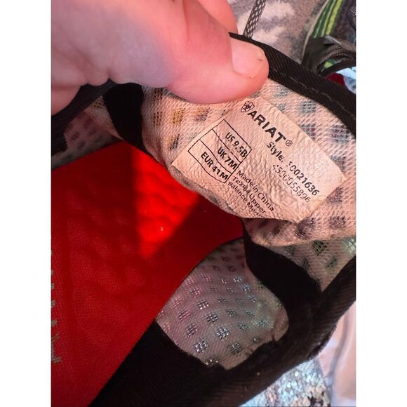 Ariat fuse rainbow stripe lightweight Womens Lace Sneaker 9.5 slip on fashion - Picture 7 of 7